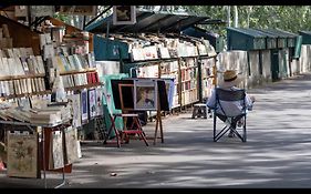 Parisinteriorsrentals - Beautiful Le Marais Notre Dame Appartement